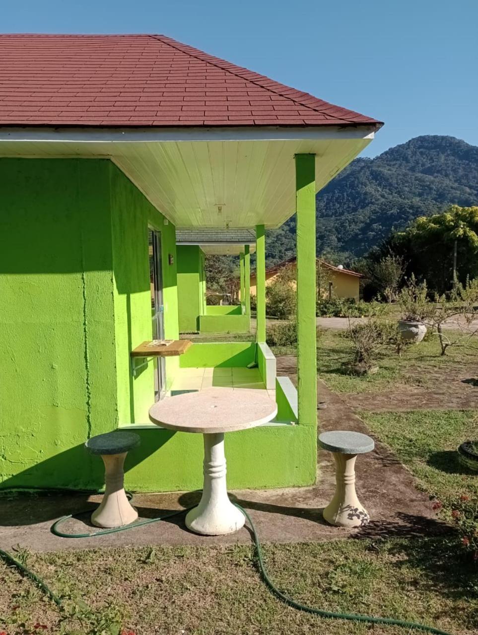 Chalet Recanto Flores Da Montanha- Via Facil Acesso Asfalto, Vista Montanhas *